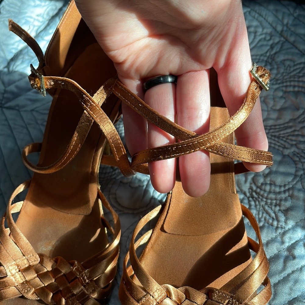 Women’s Elena professional dance heels. - Picture 10 of 14